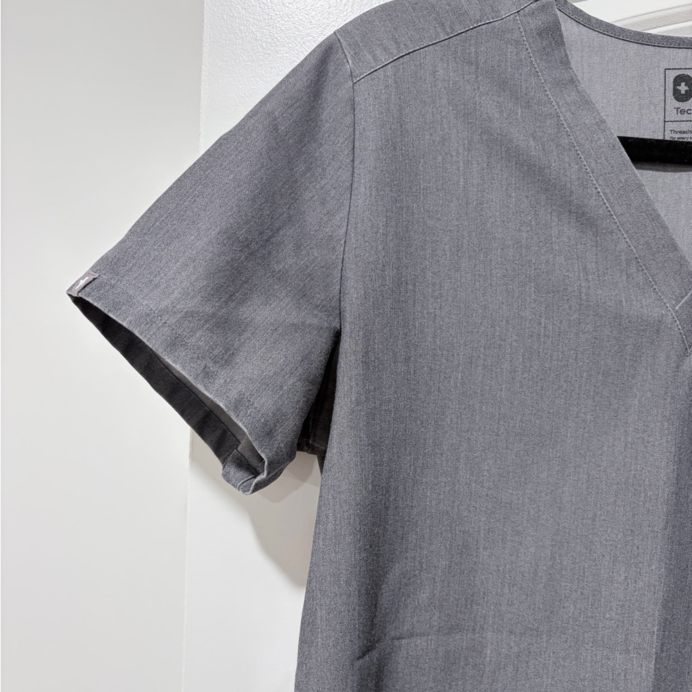 Figs Scrub Top - Picture 4 of 5